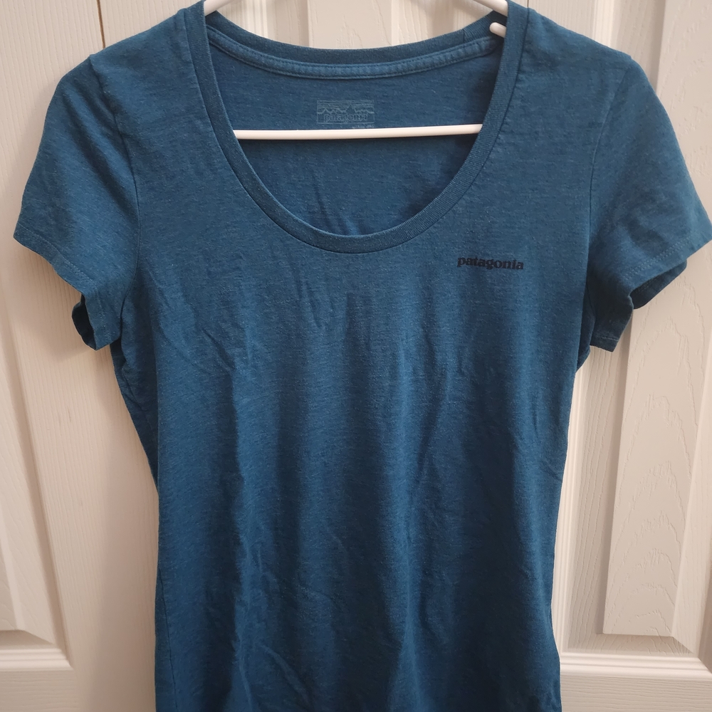 Patagonia Women's Teal Short Sleeve Tee